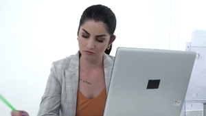 Loren Minardi is a perfect brunette