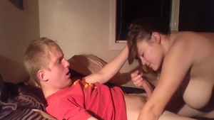 Passionate amateur goes in for cumshot