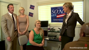 Blonde babe Alice Frost fetish handjob in HD