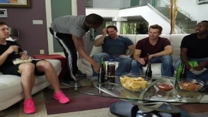 Double penetration accompanied by amateur Riley Reid HD